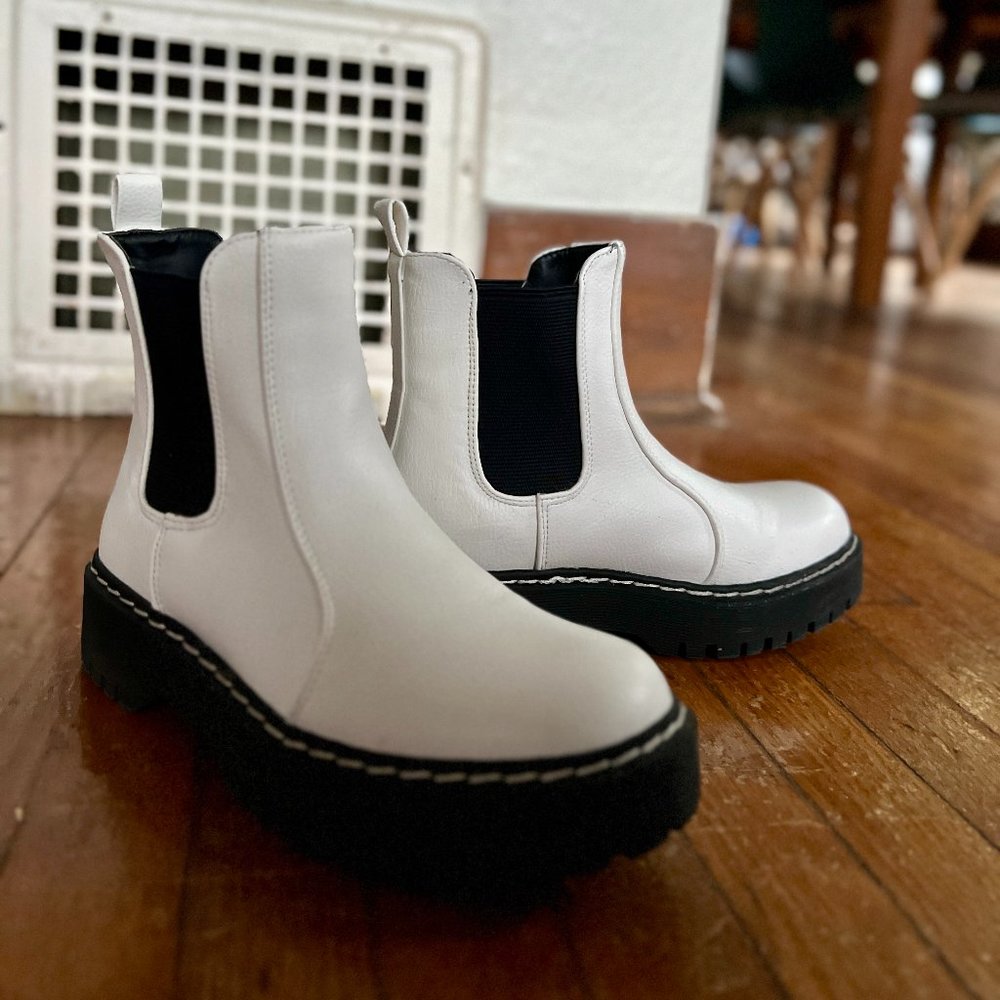 Sincerely Jules White Lug Boots